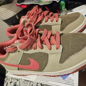Nike Dunk Low Corduroy 309601-263 Size 6Y